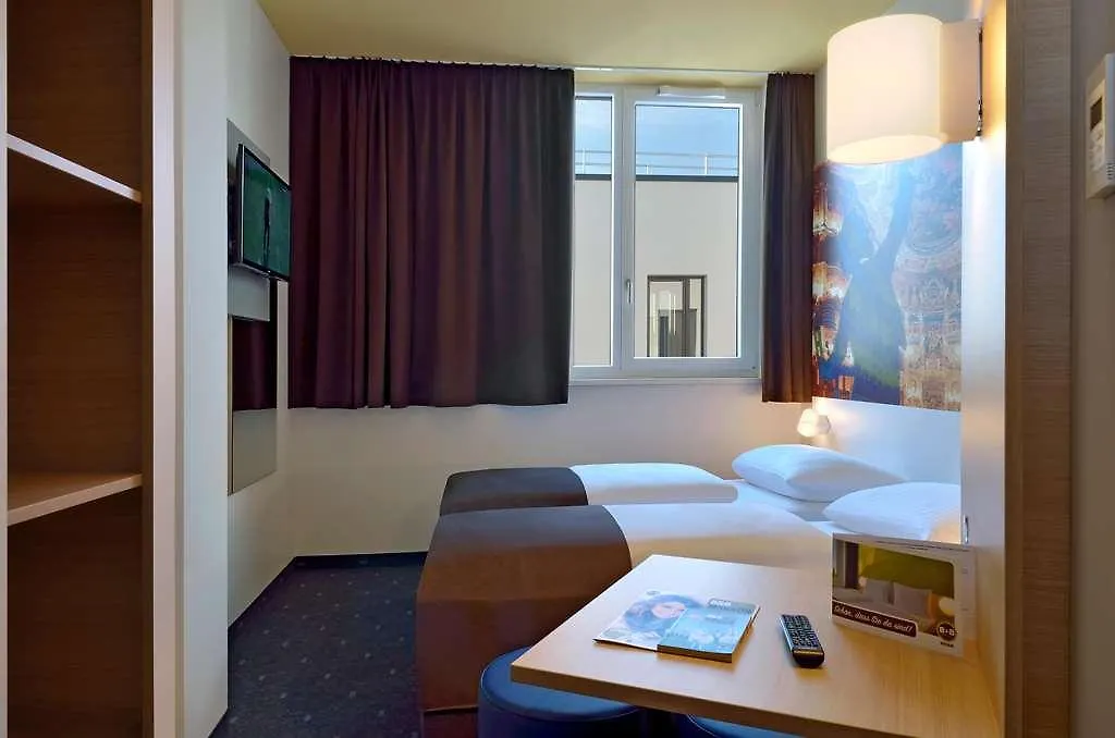 B&B Hotel Bayreuth 3*,  Almanya