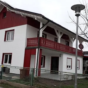 Gasthuis Gaestehaus Grenzenlos, Aholfing