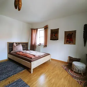 Bed & Breakfast Weltenhaus, Unterumbach